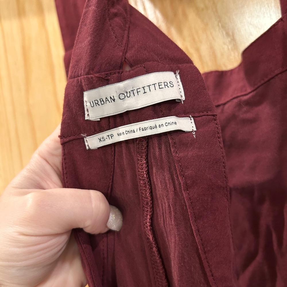 Urban Outfitters XS Burgundy Jumpsuit Cross Back Sleeveless Casual - Picture 5 of 7